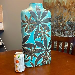 Decorative vase